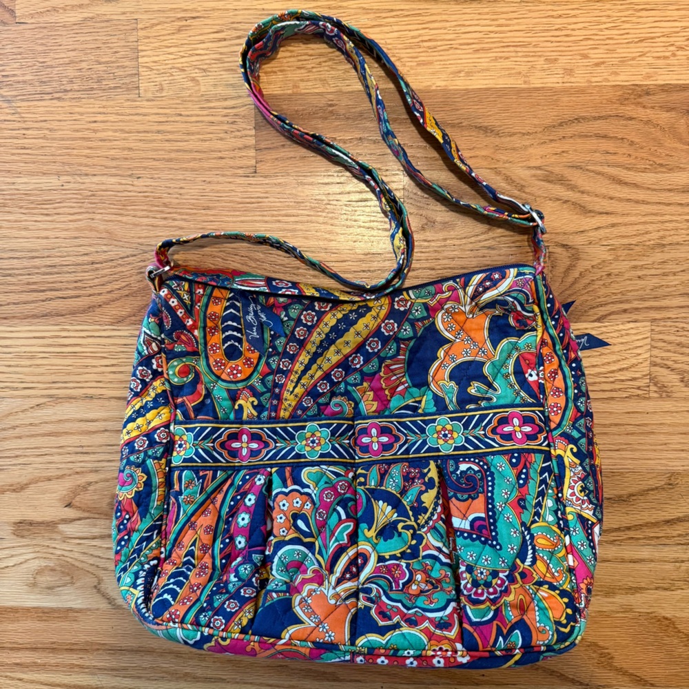 Vera Bradley crossbody in retired pattern Venetian Paisley